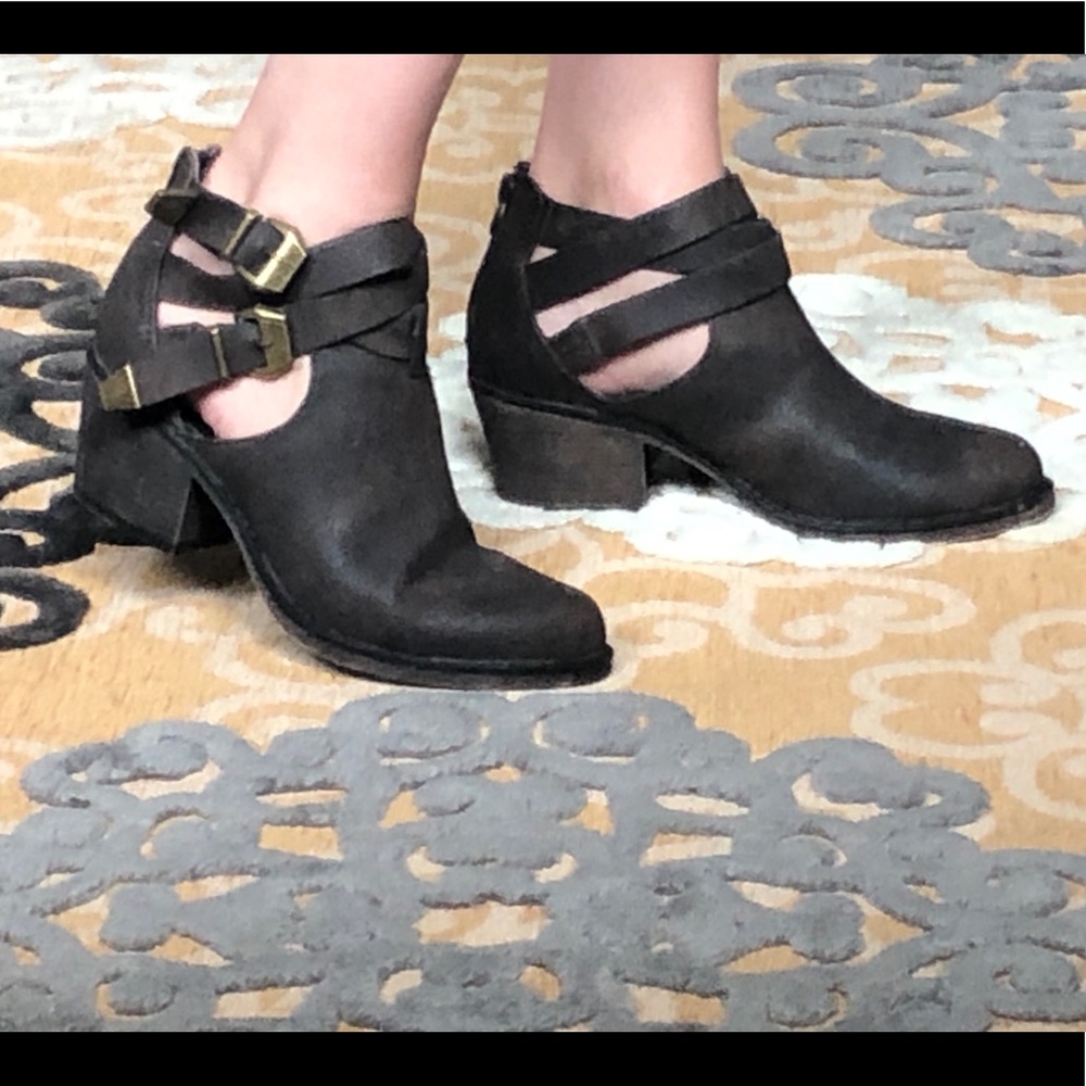 MTI Design Nubuck Booties